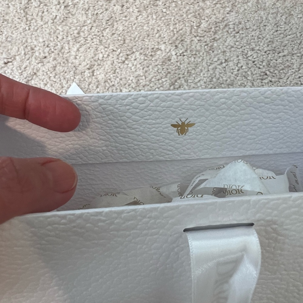Dior White and Gold Small Authentic Luxury Packaging Set - Picture 8 of 10